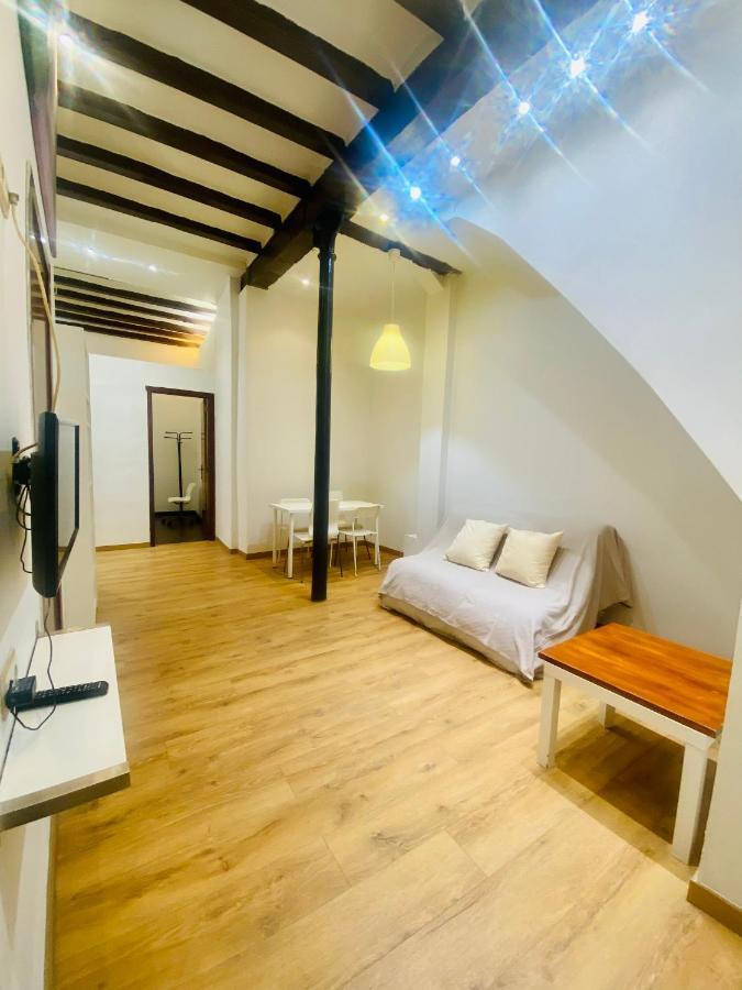 Caterina look derecha Appartement Barcelona Buitenkant foto